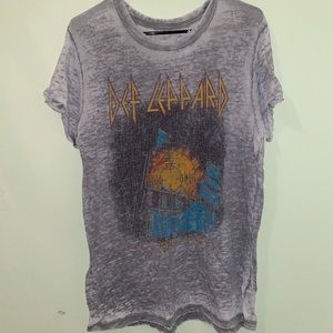 Women’s Vintage Graphic T-Shirt•Size- Large